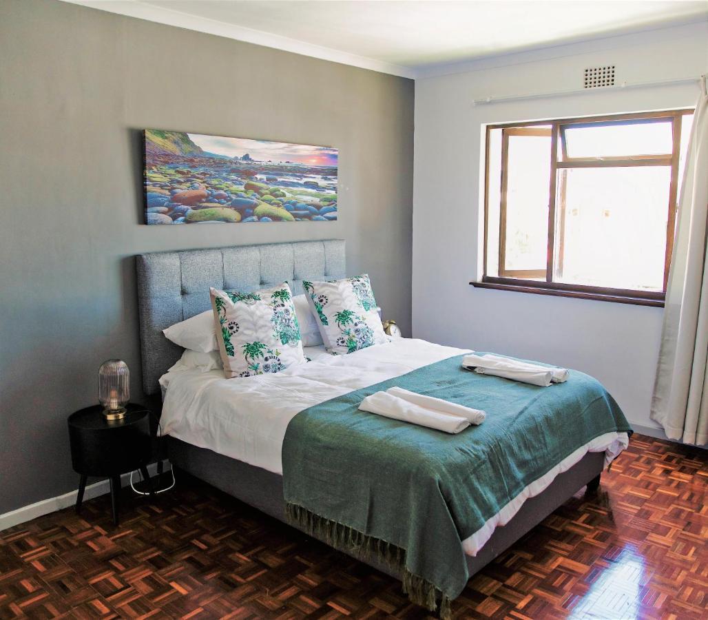 Camborne Holiday Apartments Cape Town Exterior photo